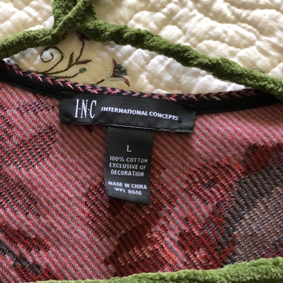 Sweater - Picture 4 of 4